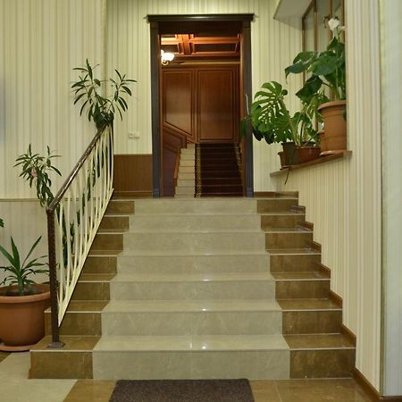 Khrchit Hotel Martuni Ngoại thất bức ảnh